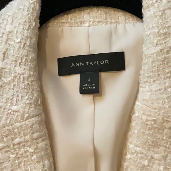 “Chanelesque” Cream Blazer - Picture 3 of 5